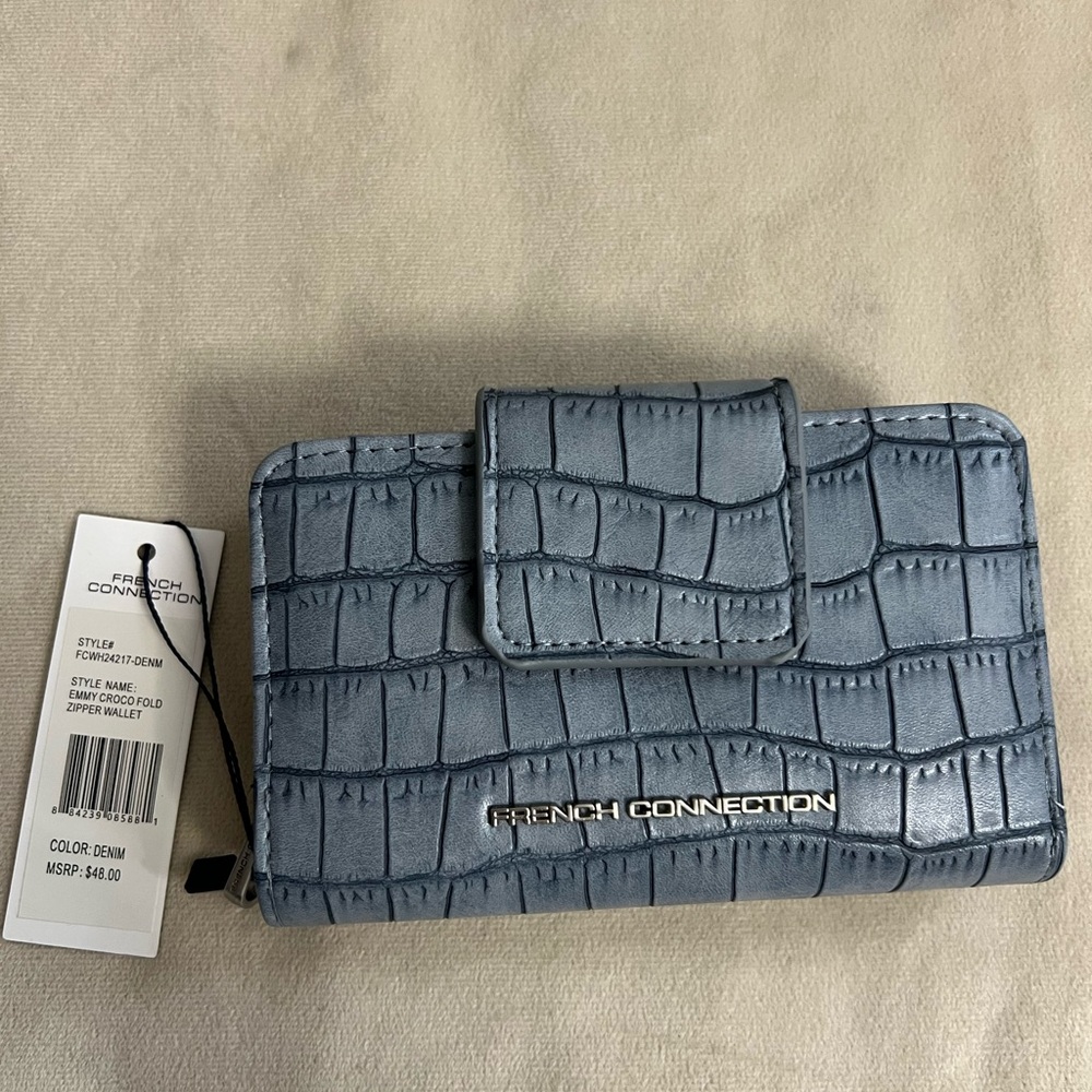 💙 FRENCH CONNECTION EMMY CROCO FOLD ZIPPER WALLET – COLOR: DENIM 💙